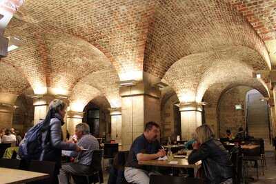 Cafe In The Crypt