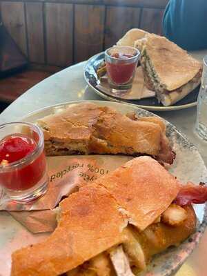 Golborne Deli & Bistro