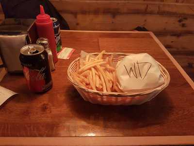 Tommi’s Burger Joint