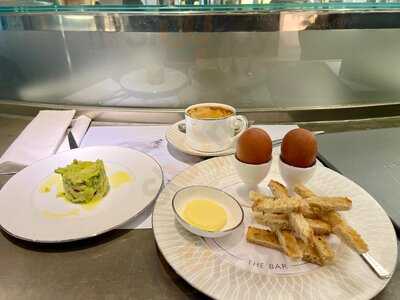 The Fortnum's Bar At Heathrow T5