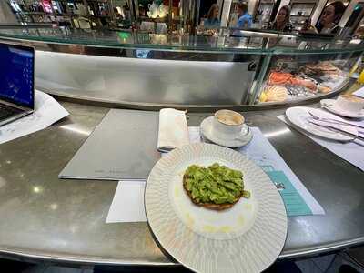 The Fortnum's Bar At Heathrow T5