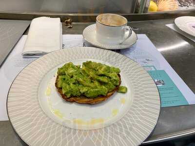 The Fortnum's Bar At Heathrow T5