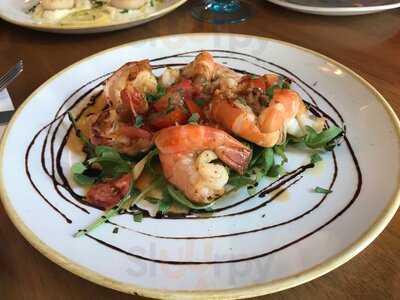 Bella Bar & Restaurant