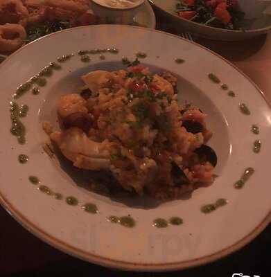 Bella Bar & Restaurant