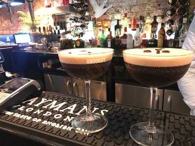 Bella Bar & Restaurant