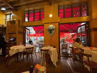 Bleeding Heart Bistro