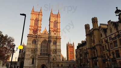 Fuller's Pie And Ale House