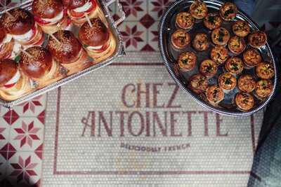 Chez Antoinette Victoria