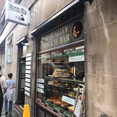 Piccolo Bar