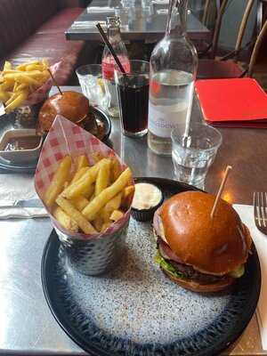 Maxwell's Bar & Grill