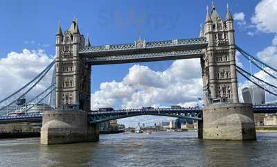 Thames Dinner Cruise