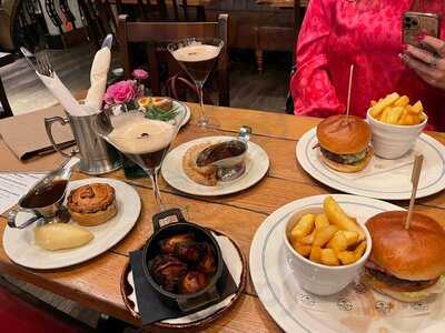 The Barrowboy & Banker, Se1