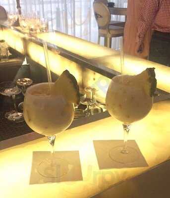 Long Bar At Sanderson