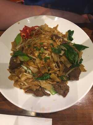 Chi Noodles & Wine Bar