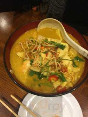 Chi Noodles & Wine Bar