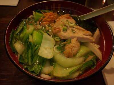 Chi Noodles & Wine Bar