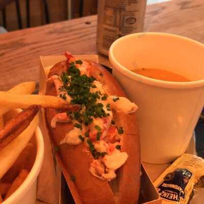 Smack Lobster Roll