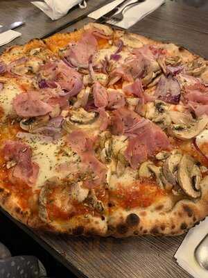 Casa Bardotti Pizzeria West Kensington