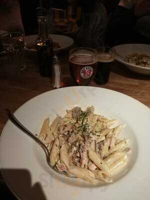 Stringray Globe Cafe, Bar And Pizzeria