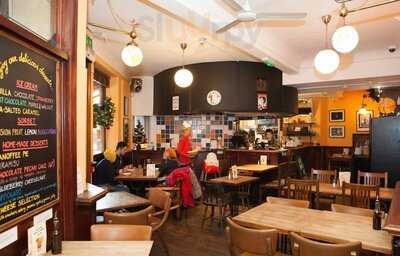 Stringray Globe Cafe, Bar And Pizzeria