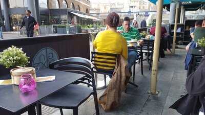 Ping Pong St Katharine Docks