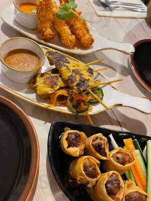 Rodfai Thai Street Food