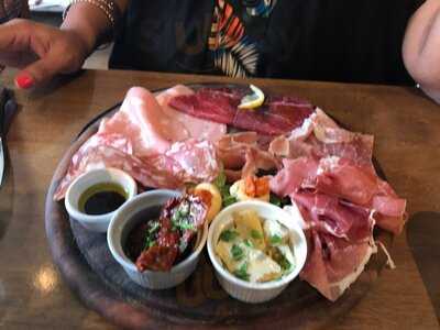 Bariba' Italian Deli