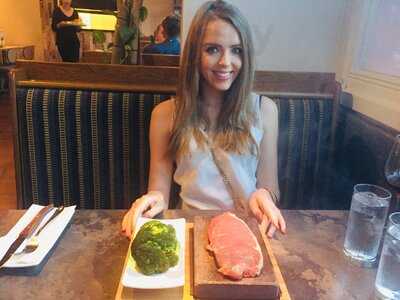 Suburb Sw11 Bar & Dining