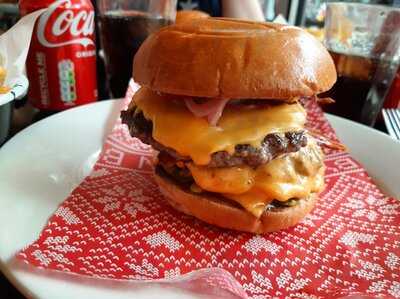 Byron Central St Giles