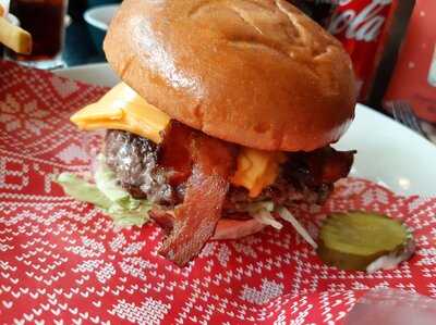 Byron Central St Giles