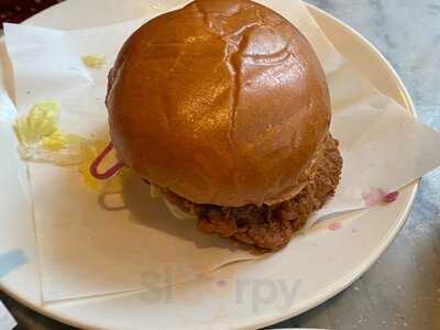 Byron Central St Giles