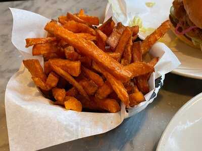 Byron Central St Giles