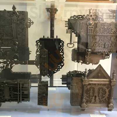 Benugo - Victoria & Albert Museum