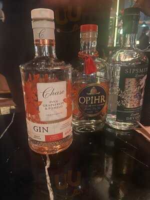 Ga Kingsx - Bar & Kitchen