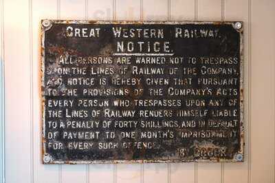 The Mad Bishop & Bear, Paddington