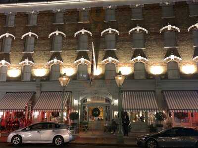 Oscar Restaurant & Bar