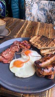 Park's Edge Bar And Kitchen