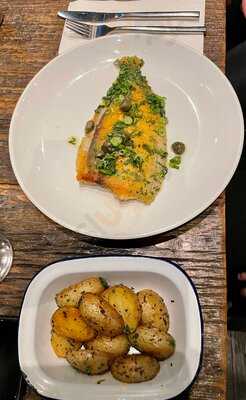 Park's Edge Bar And Kitchen