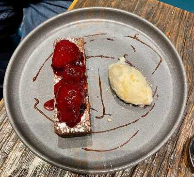 Park's Edge Bar And Kitchen