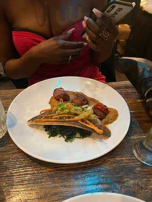 Park's Edge Bar And Kitchen