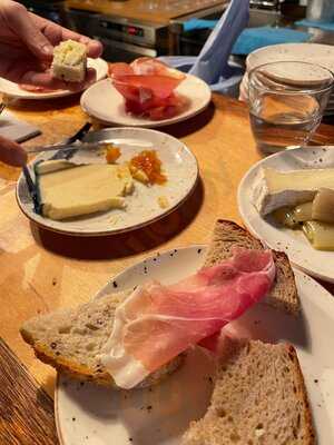 Lechevalier Wine Bar/shop