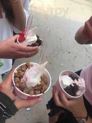 Snog Frozen Yogurt