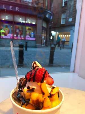 Snog Frozen Yogurt