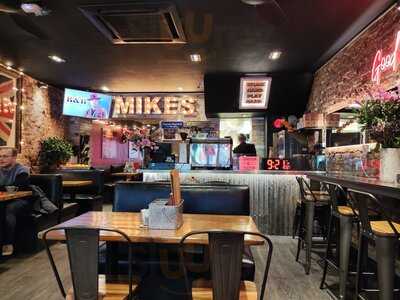 Mike's Cafe