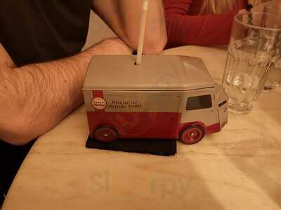 Ninetyeight Bar & Lounge