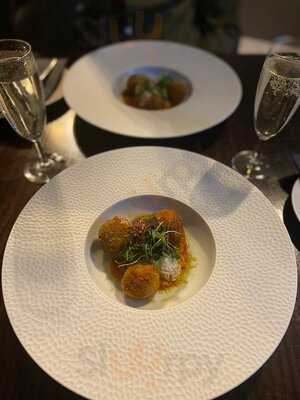 The Savannah Bar & Restaurant