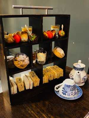 The Savannah Bar & Restaurant