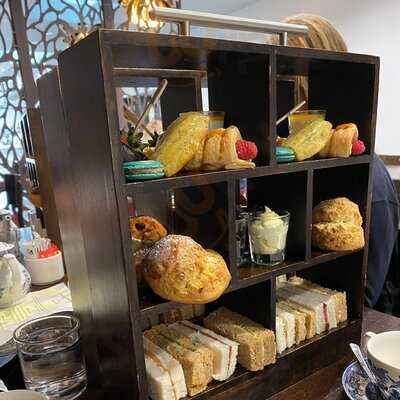 The Savannah Bar & Restaurant