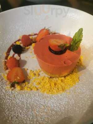 The Savannah Bar & Restaurant