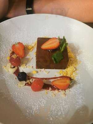 The Savannah Bar & Restaurant